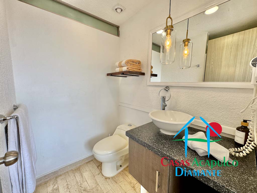 Torreblanca Torre Azul 3073 - Baño recámara principal 1